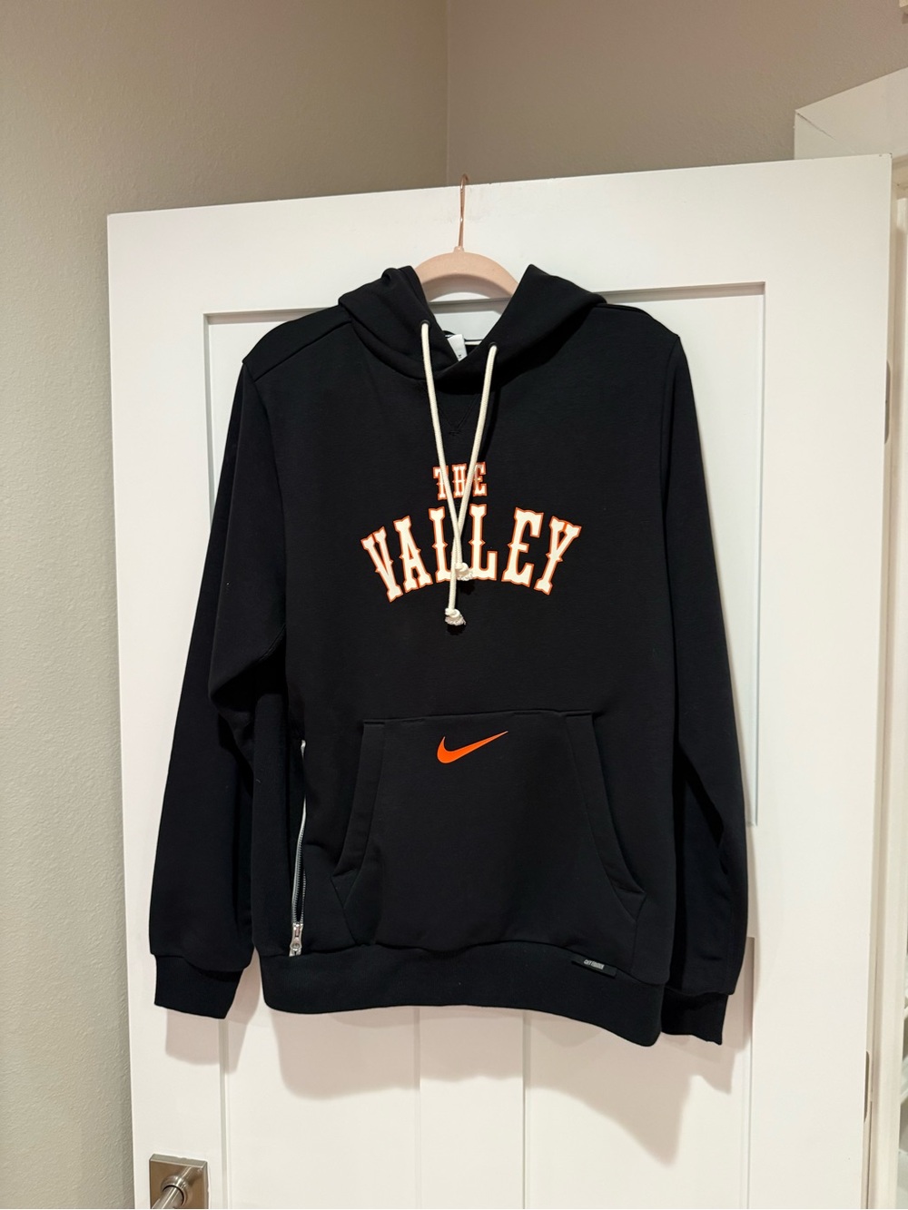 Nike Dri-FIT Phoenix Suns Standard Issue City Edition Courtside Hoodie